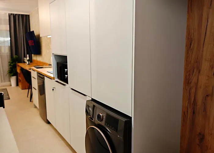 Axiom - Zenith X - Netflix, Hbo, Champagne *